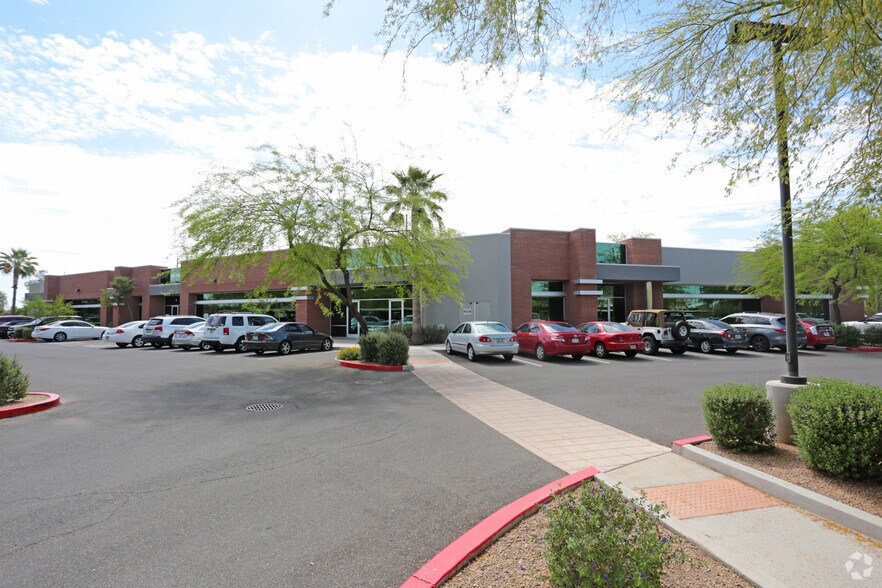More Photos Of 5500 W Chandler Blvd, Chandler Office For Sale