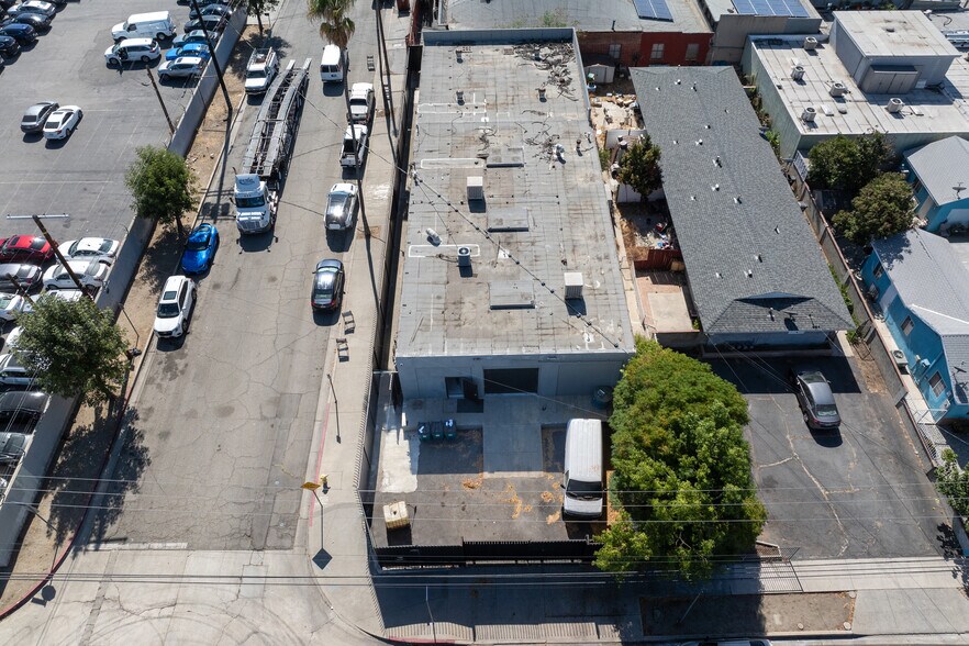 More Photos Of 13900 La Rue St, San Fernando Warehouse For Sale