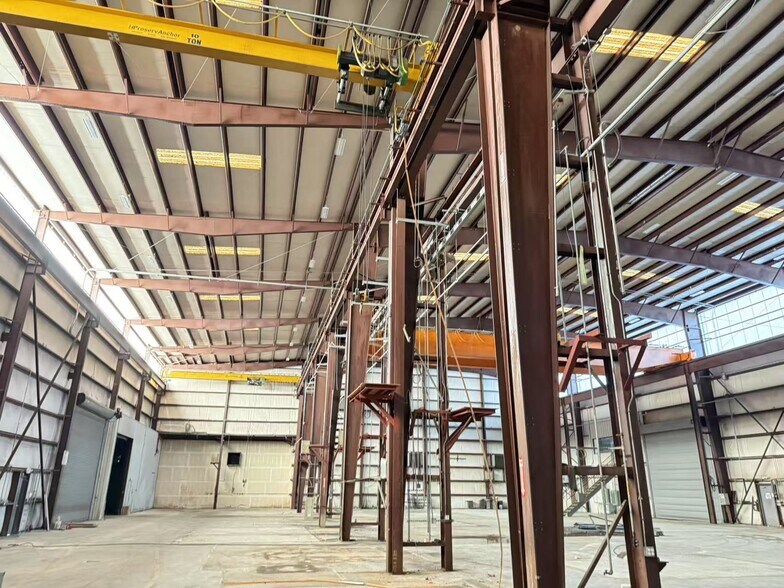 More Photos Of 9021 Ley Rd, Houston Warehouse For Lease
