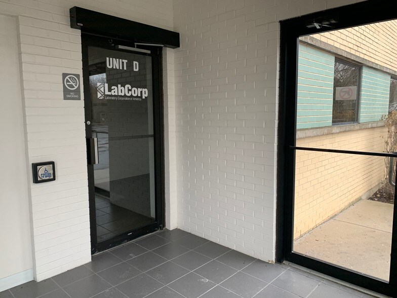 More Photos Of 725 W Fabyan Pky, Batavia Medical For Lease