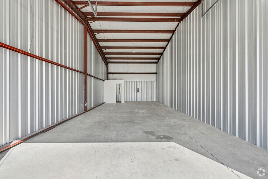 More Photos Of 10552 County Road 213, Forney Industrial For Lease