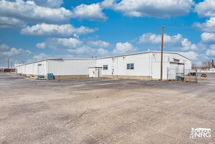 More Photos Of 3705 W Wall St, Midland Industrial For Sale