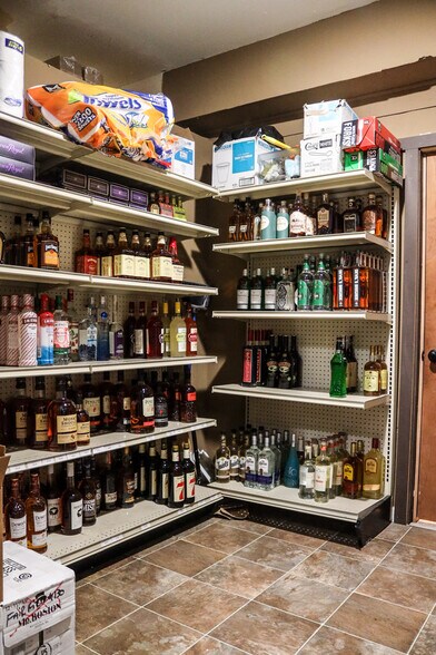 More Photos Of 426 Central Ave, Fairfield Storefront For Sale