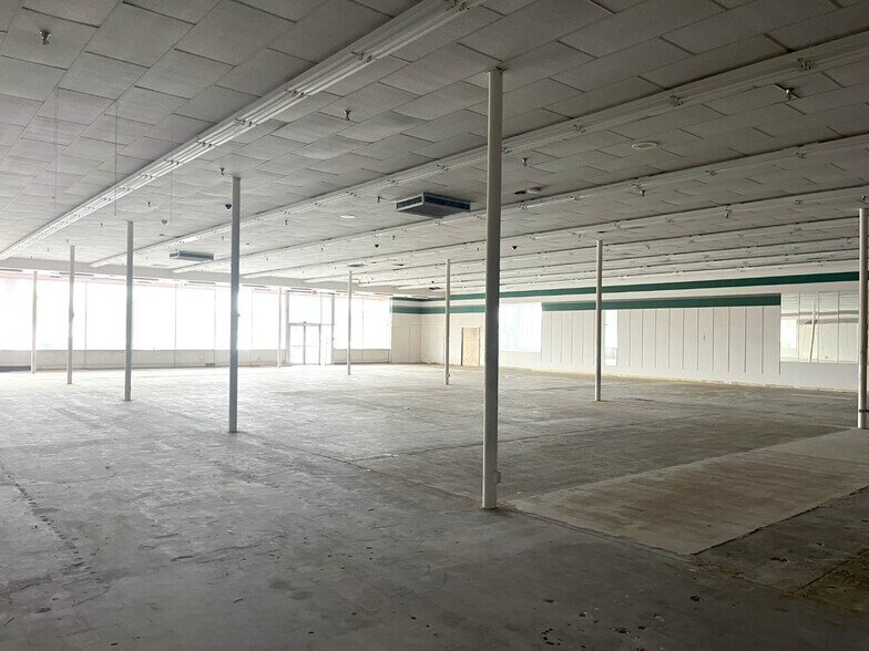 More Photos Of 2230 W Beauregard Ave, San Angelo Freestanding For Sale