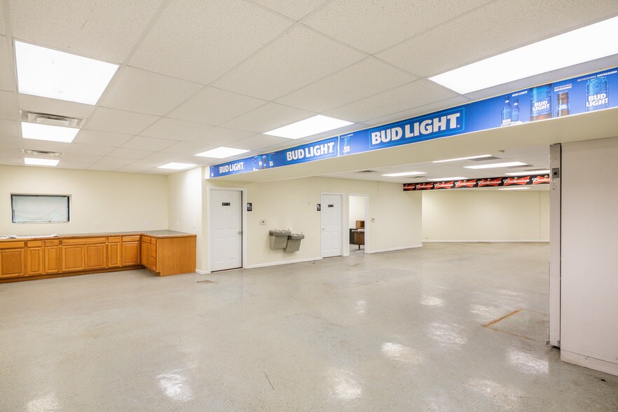 More Photos Of 11485 N Territorial Rd, Dexter Freestanding For Sale