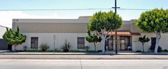 More Photos Of 13450-13468 S Western Ave, Gardena Warehouse For Lease