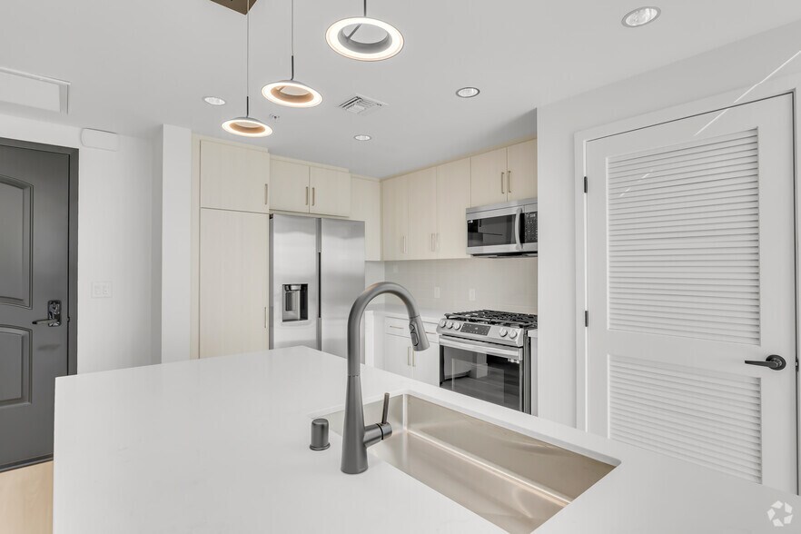 More Photos Of 5570 Rosemead Blvd, Temple City Apartments For Lease