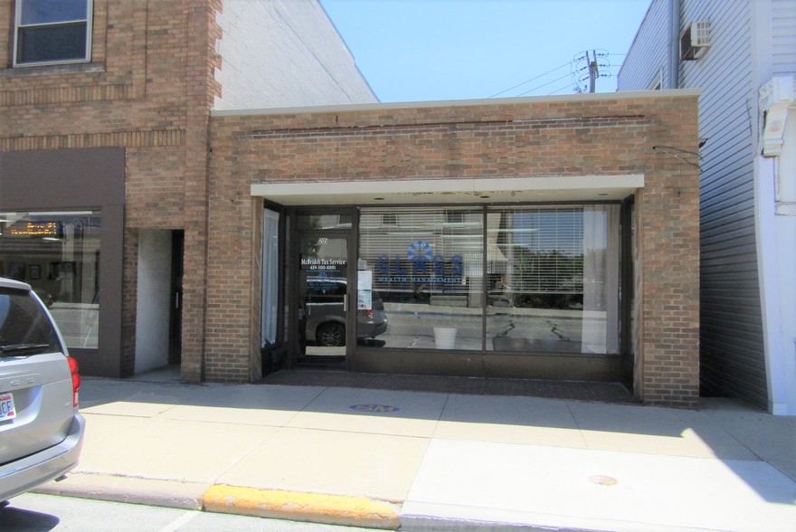 Primary Photo Of 205 E Spring St, Saint Marys Office For Sale