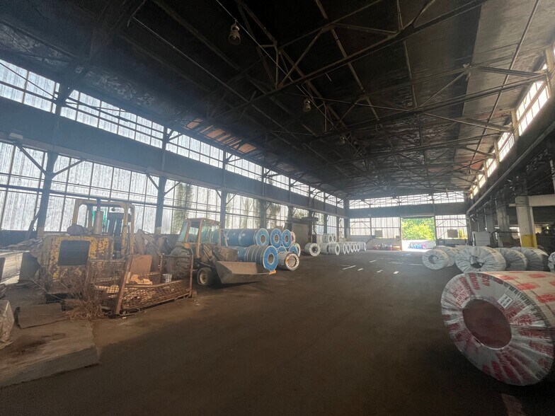 More Photos Of 5 N Wilson Ave, Bristol Industrial For Sale