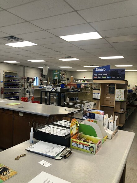 More Photos Of 489 Southgate Rd, Dothan Warehouse For Lease