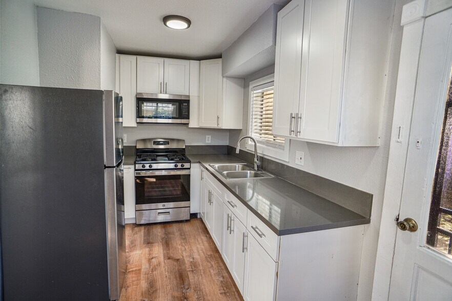 More Photos Of 5724-5726 La Mirada Ave, Los Angeles Apartments For Sale