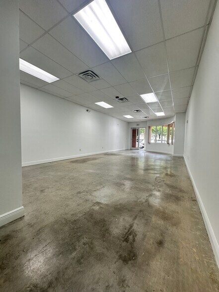 More Photos Of 5911 NW 173rd Dr, Hialeah Office For Lease