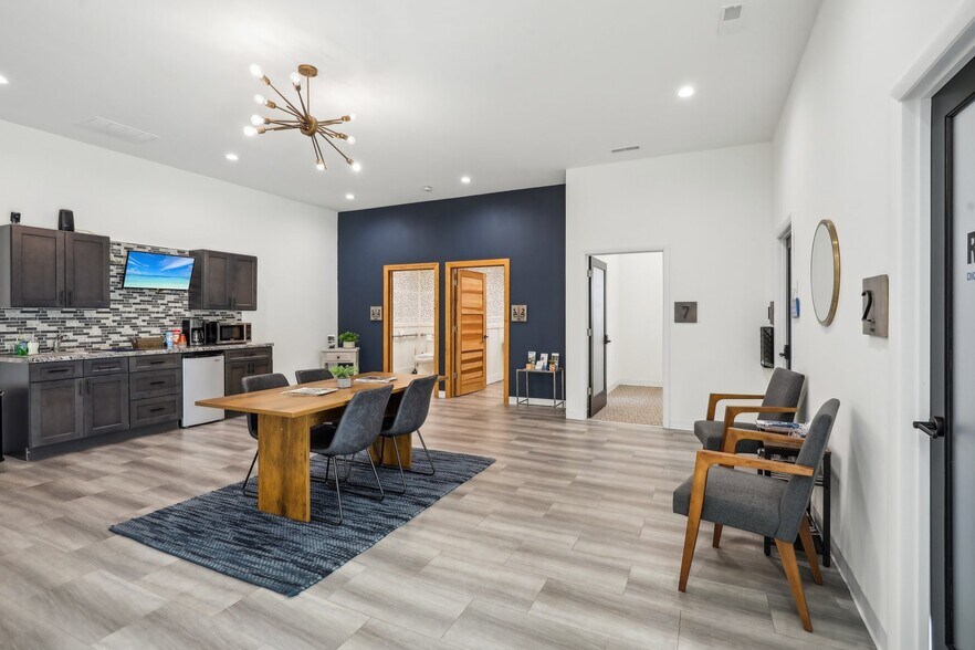 More Photos Of 613 Broadway, Wisconsin Dells Loft Creative Space For Sale