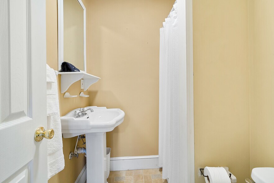 More Photos Of 207 Westminster Hwy, Westminster Specialty For Sale