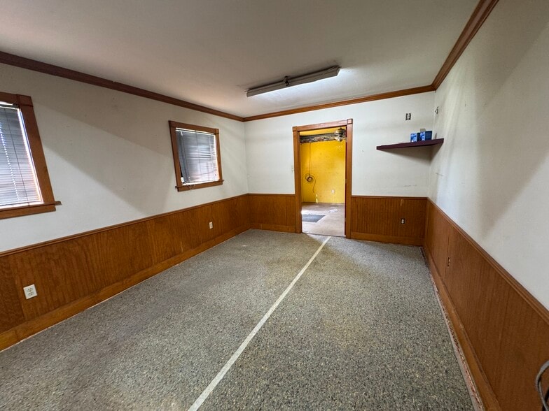 More Photos Of 15083 Highway 155 S, Tyler Warehouse For Sale