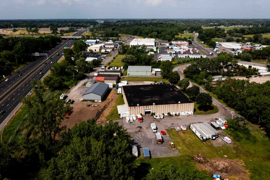 More Photos Of 210 W Terminal Rd, Liverpool Distribution For Lease