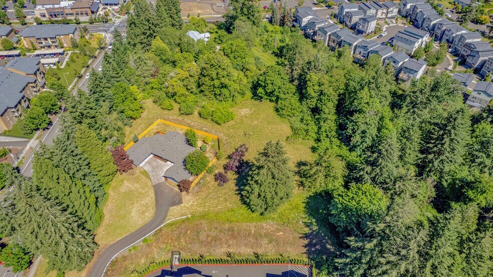 More Photos Of 16710 SE Sunnyside Rd, Happy Valley Flex For Sale