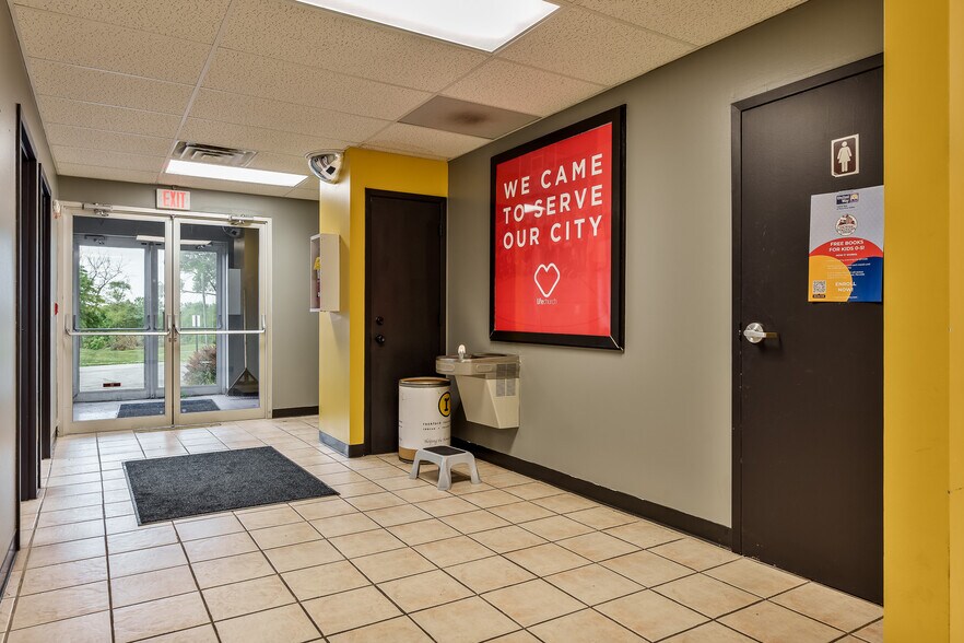 More Photos Of 4312 20th St, Rockford Religious Facility For Sale