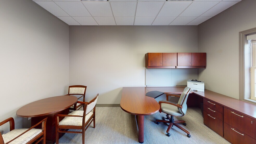 More Photos Of 2720 Centennial Rd, Toledo Office For Sale