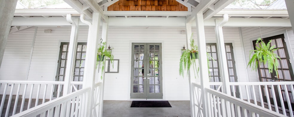 More Photos Of 219 Highway 51 NE, Steinhatchee Lodge Meeting Hall For Sale