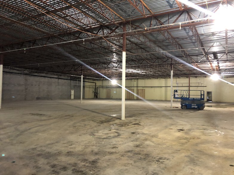 More Photos Of 9105 Hickory Flat Hwy, Woodstock Unknown For Lease