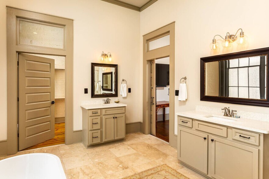 More Photos Of 428-432 2nd St, Macon Storefront Retail Residential For Sale