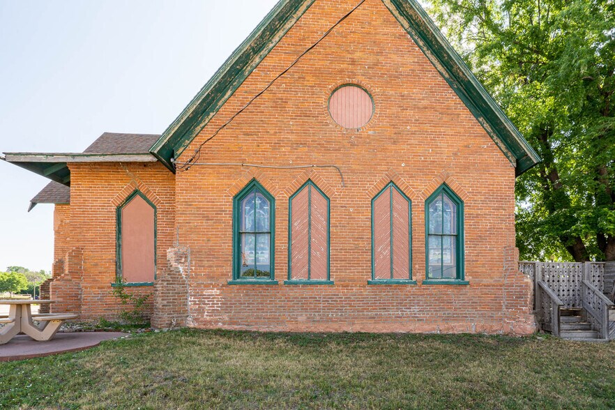 More Photos Of 401 E 5th St, Canton Restaurant For Sale