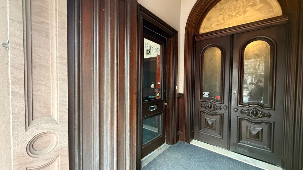 More Photos Of 32 N 3rd St, Easton General Retail For Lease
