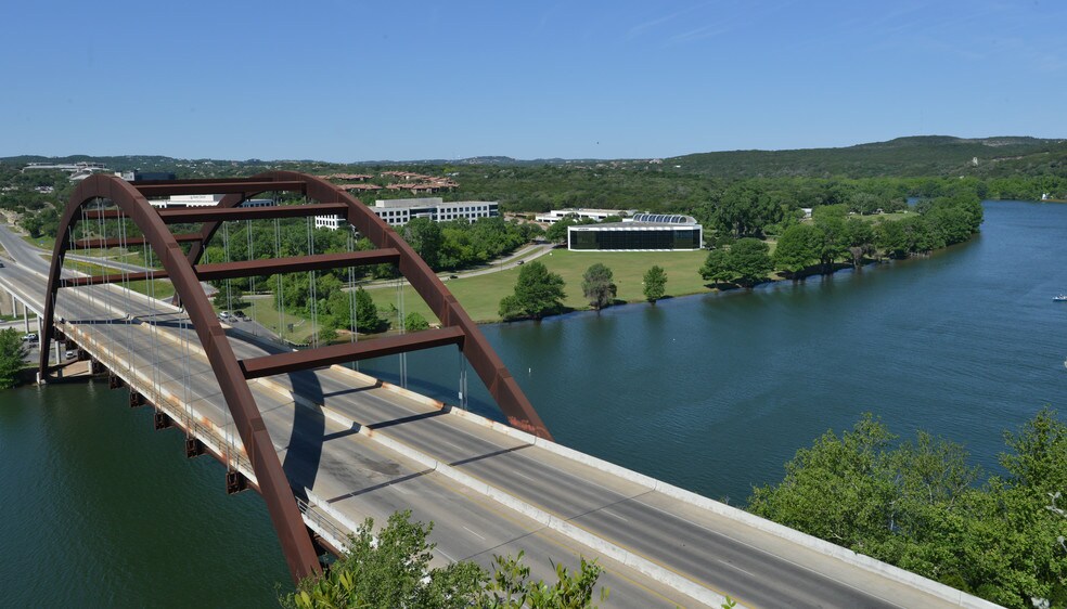 More Photos Of 5000 Plaza On The Lake Dr, Austin Office For Lease