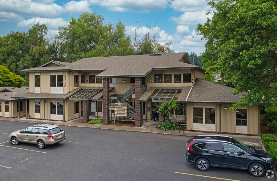 More Photos Of 895 Country Club Rd, Eugene Office For Lease