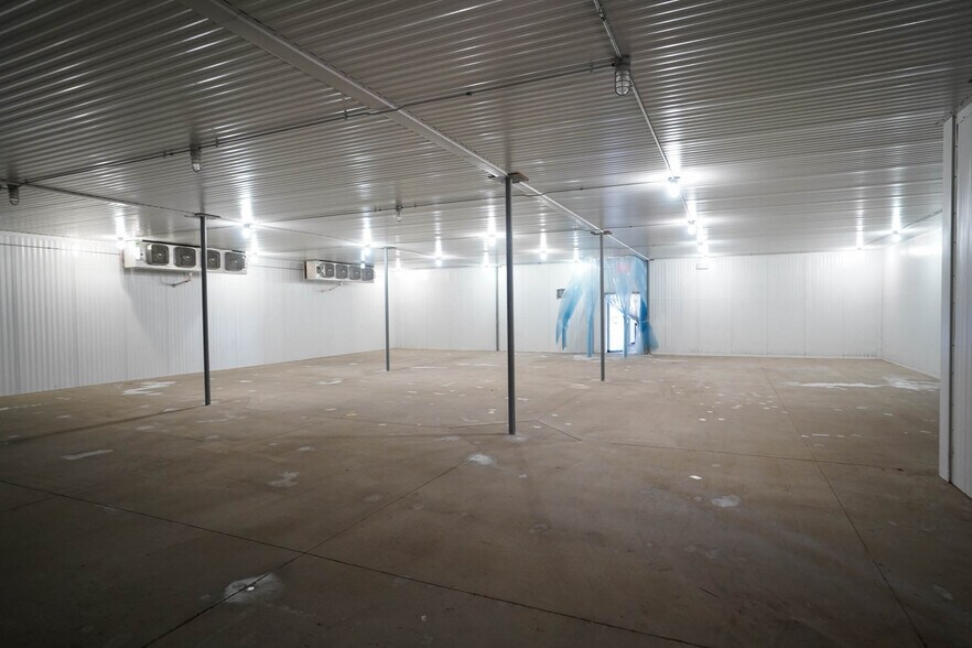 More Photos Of 30 Jimmo Dr, Colchester Refrigeration Cold Storage For Lease