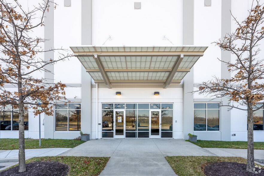 More Photos Of 1200 Claybrick Rd, Landover Distribution For Lease