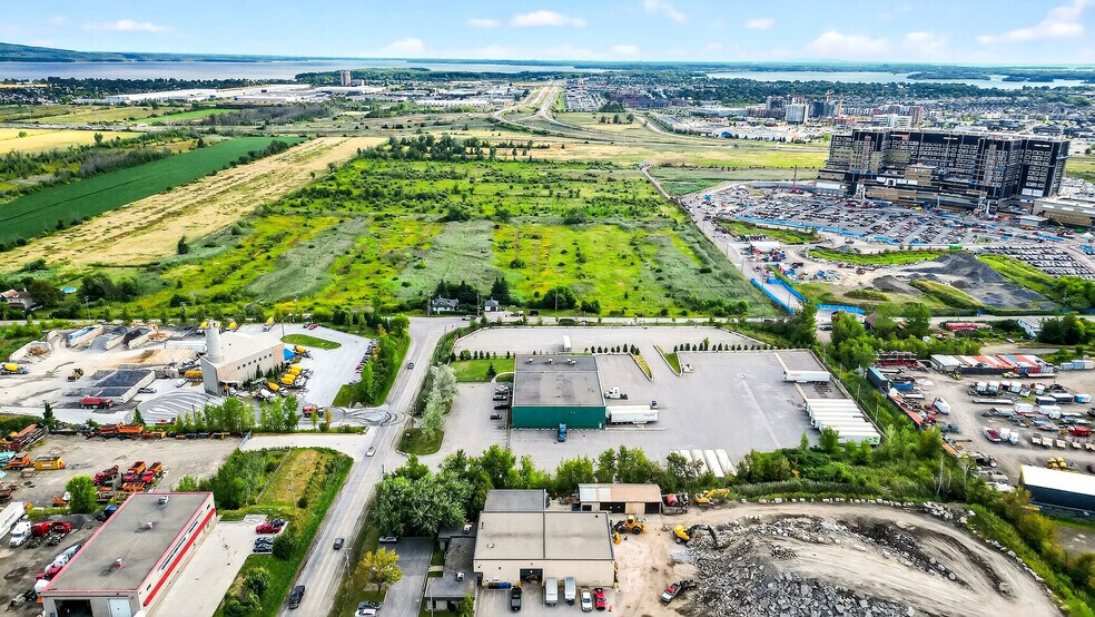 More Photos Of 500 Montée Labossière, Vaudreuil-dorion Service For Sale