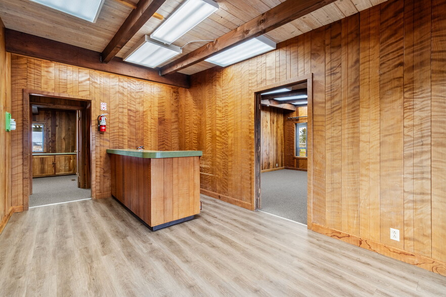More Photos Of 4051-4061 N Highway 101, Eureka Warehouse For Sale