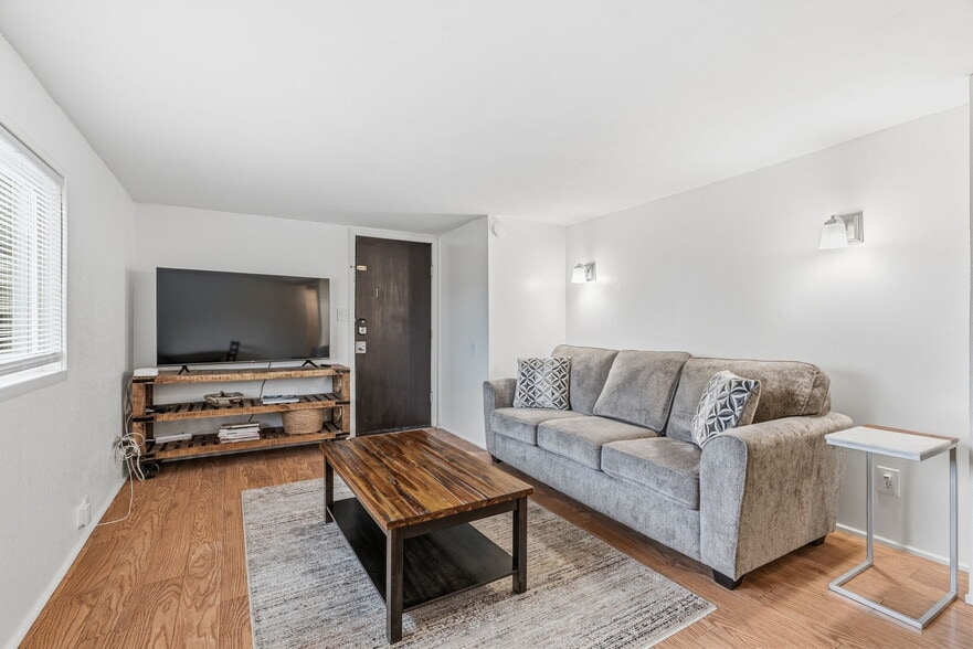 More Photos Of 180 2nd St, Cathlamet Apartments For Sale