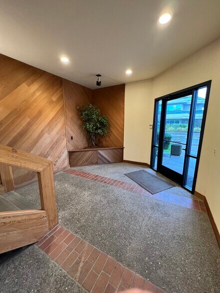 More Photos Of 68 Mitchell Blvd, San Rafael Loft Creative Space For Lease