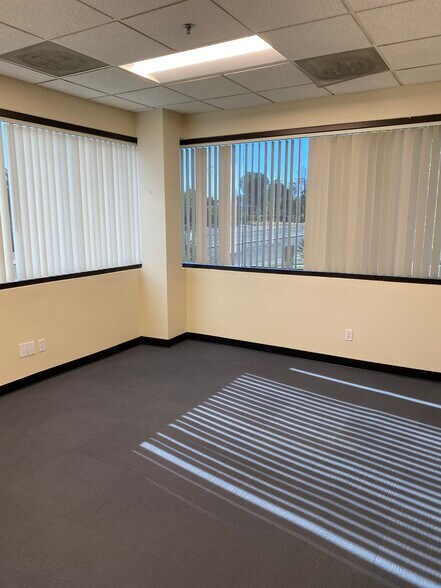More Photos Of 6715 N Palm Ave, Fresno Office For Lease