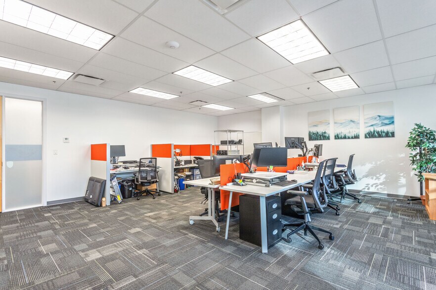 More Photos Of 233 Nelson's Cres, New Westminster Office For Sale