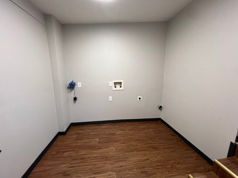 More Photos Of 512 S Dale Mabry Hwy, Tampa Office For Sale