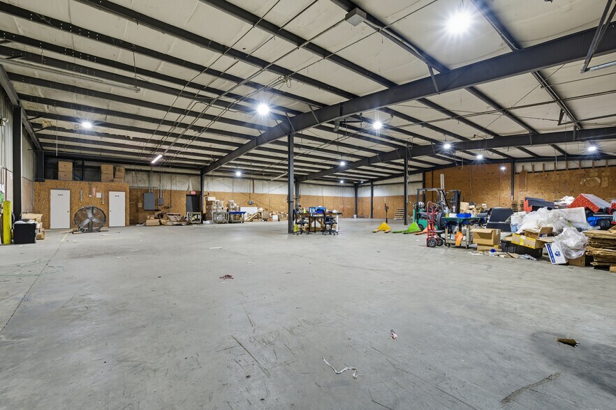 More Photos Of 6190 US Hwy 220, Stoneville Warehouse For Lease