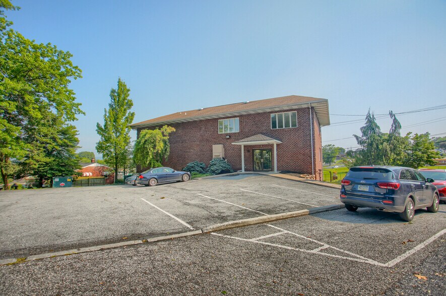 More Photos Of 55 S Progress Ave, Harrisburg Office For Sale