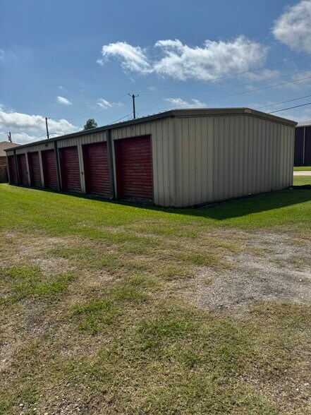 More Photos Of 1201 Green ave, Saint Bernard Warehouse For Sale