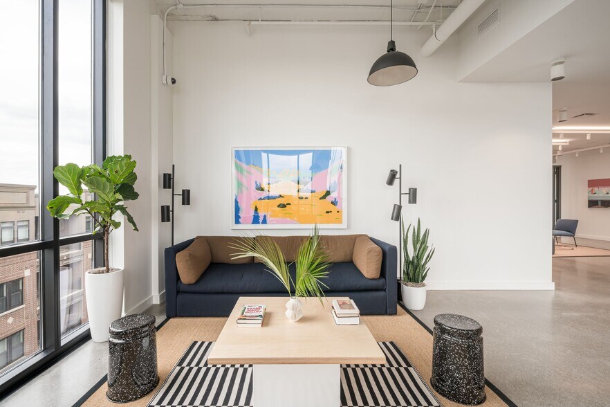 More Photos Of 800 N High St, Columbus Office Residential For Lease