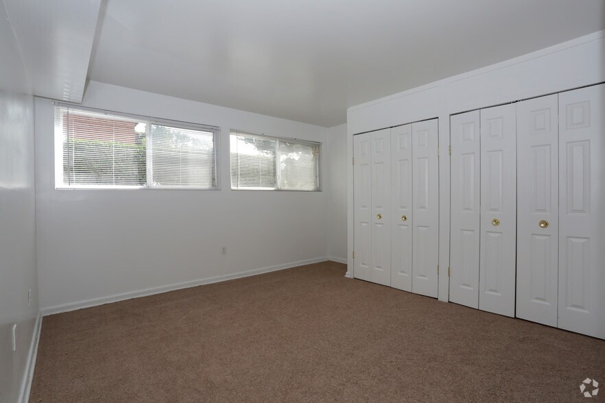 More Photos Of 2075 Langhorne Rd, Lynchburg Apartments For Sale