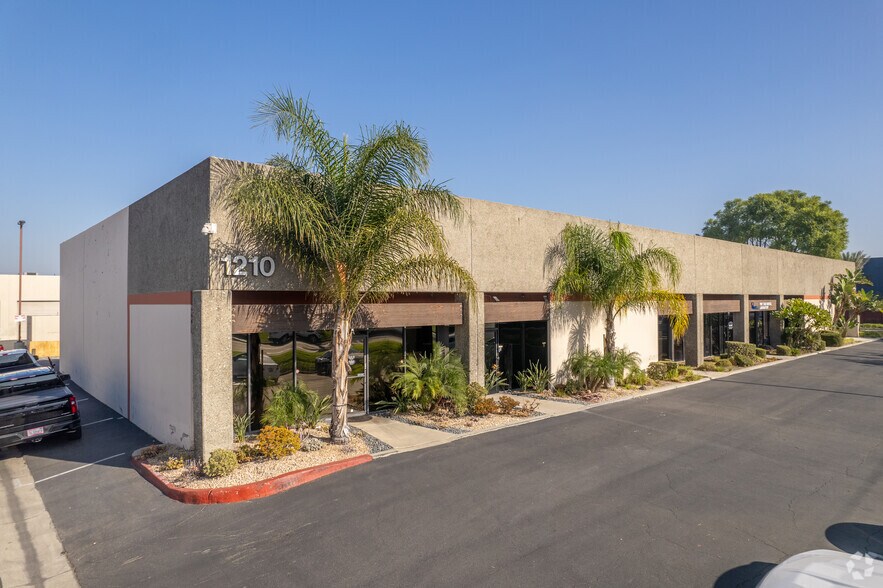 More Photos Of 1200 N Jefferson St, Anaheim Showroom For Sale
