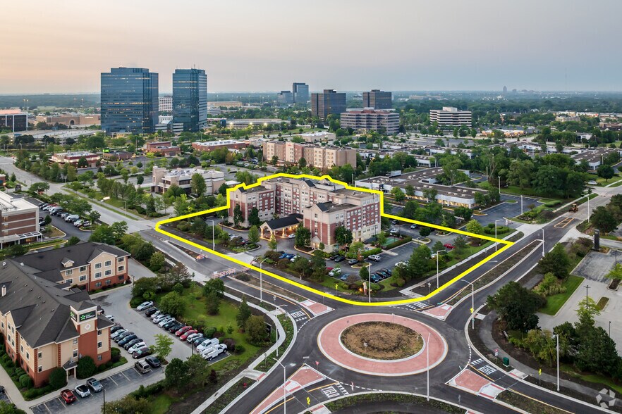 More Photos Of 1251 E American Ln, Schaumburg Hotel For Sale