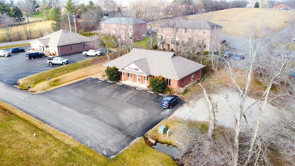 More Photos Of 41 Old Pond Rd, London Medical For Sale