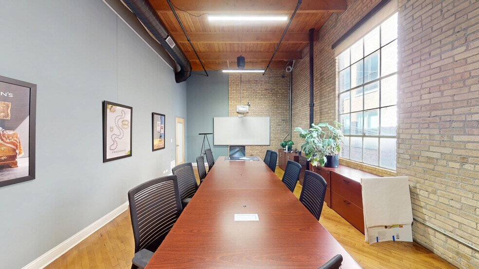 More Photos Of 1550-1556 W Carroll, Chicago Loft Creative Space For Lease