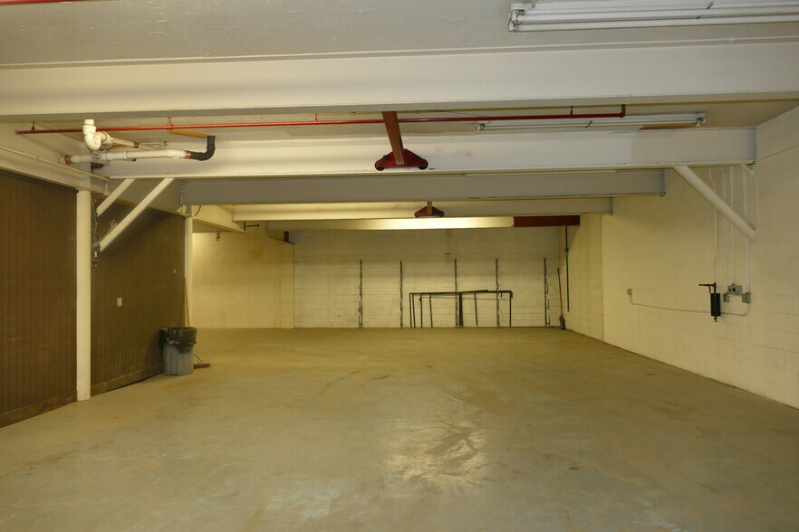 More Photos Of 1521-1525 NW Ballard Way, Seattle Warehouse For Lease