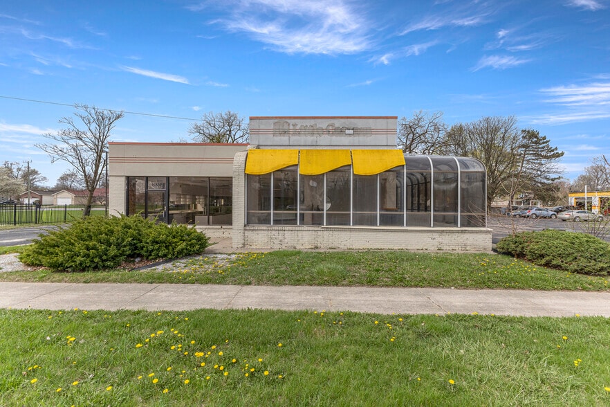 More Photos Of 15839 Telegraph Rd, Redford Township Fast Food For Lease